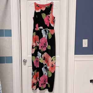 Vince Camuto size 12 black and pink floral maxi dress